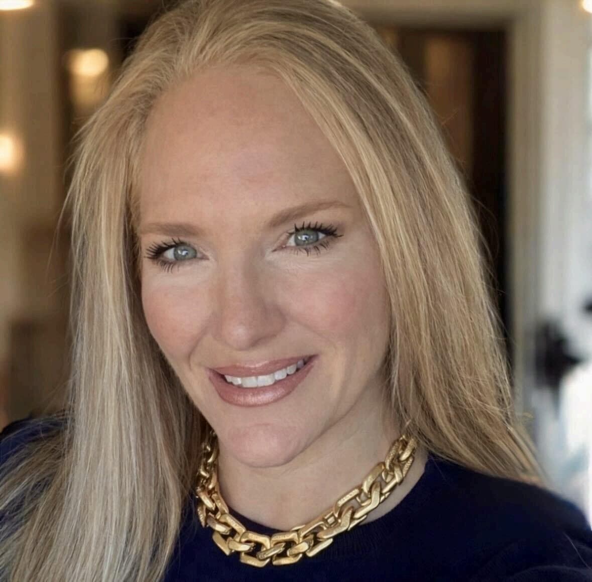 Amy Underwood headshot